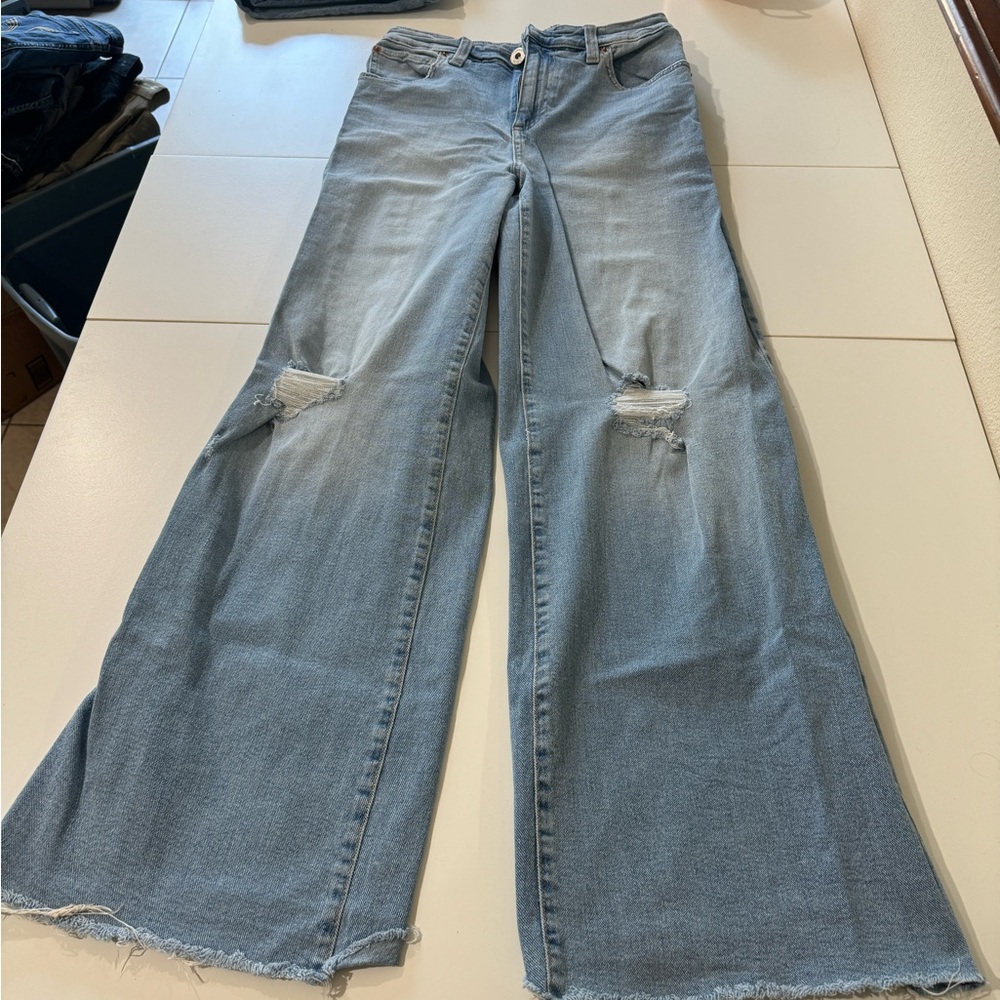 Perfect used condition straight leg high rise mom jeans